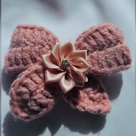 Hand Crafted Crochet Bow Hair Clip Pale Pink Alligator Clip Silk Ribbon Flower - Picture 10 of 17